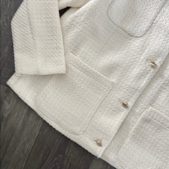 Abercrombie & Fitch Elegant White Textured Women's Jacket - Picture 4 of 6